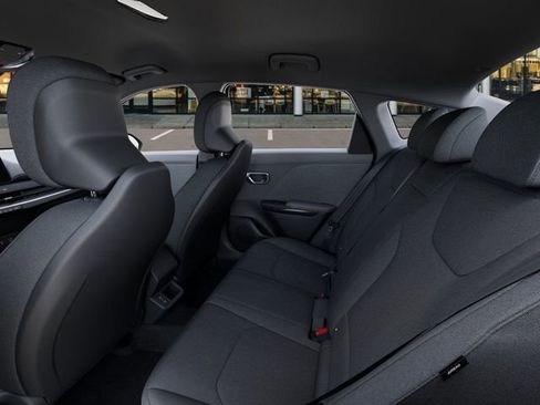 New 2026 Kia K4 LXS image 18