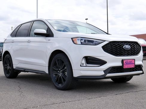 Used 2021 Ford Edge ST-Line w/ Class II Trailer Tow Package AWD/4WD image 13
