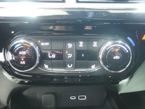 New 2026 Chevrolet Trax RS w/ Driver Confidence Package FWD image 17