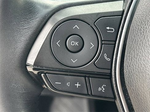 Used 2021 Toyota Venza XLE w/ Softex Package image 28