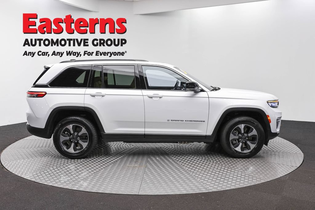Used 2024 Jeep Grand Cherokee Limited 4xe AWD/4WD image 5