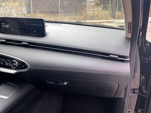 Used 2025 Genesis GV70 2.5T image 16