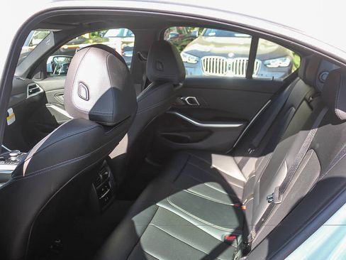 Used 2026 BMW 330i Sedan w/ Convenience Package RWD image 17