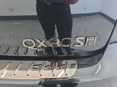 New 2026 INFINITI QX80 4WD image 16