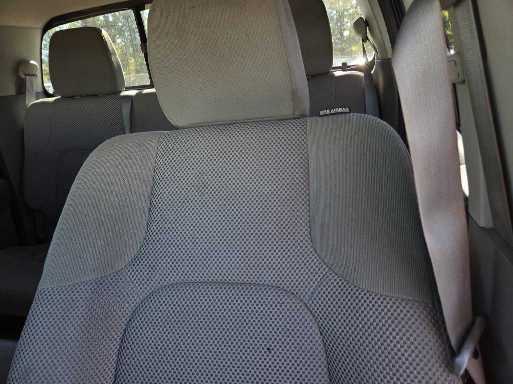 Used 2018 Nissan Frontier SV RWD image 17