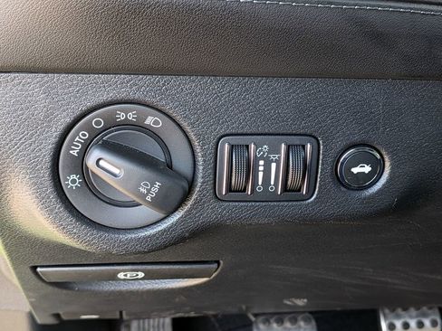 Used 2023 Dodge Challenger R/T w/ Plus Package image 8