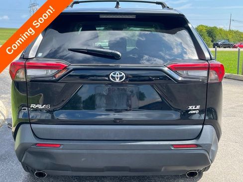 Used 2022 Toyota RAV4 XLE AWD/4WD image 8