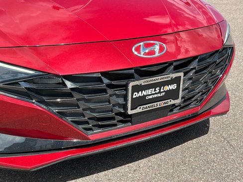 Used 2022 Hyundai Elantra Limited w/ Preferred Accessory Package FWD image 22