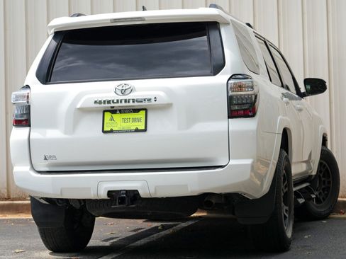 Used 2021 Toyota 4Runner SR5 Premium w/ Moonroof Package AWD/4WD image 4