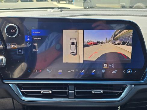 New 2026 Chevrolet Equinox EV LT AWD/4WD image 30