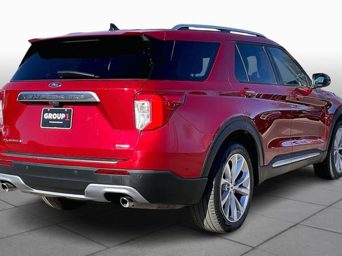 Used 2023 Ford Explorer Platinum w/ Technology Package image 11