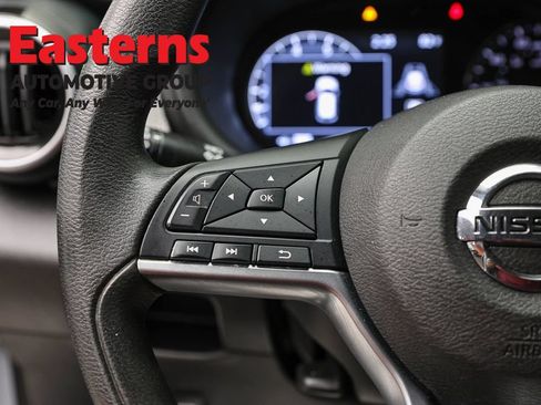 Used 2021 Nissan Kicks SV FWD image 15