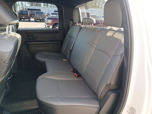 Used 2024 RAM 2500 Tradesman w/ Chrome Appearance Group image 16