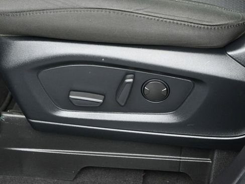 Used 2022 Ford Explorer XLT image 10