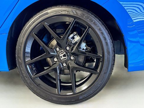 Used 2025 Honda Civic Sport image 27