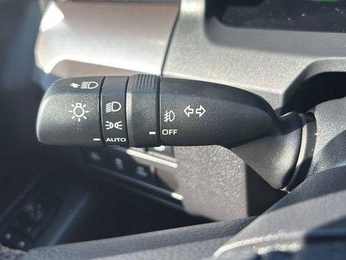 Used 2024 Toyota Tacoma TRD Off-Road AWD/4WD image 19