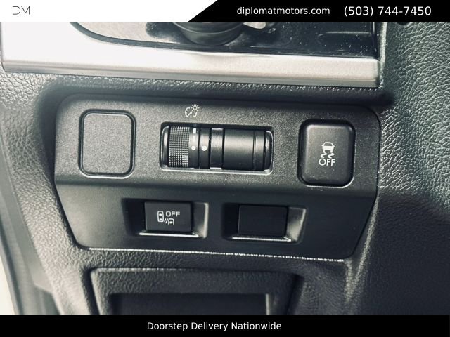 Used 2016 Subaru Crosstrek 2.0i Limited AWD/4WD image 30
