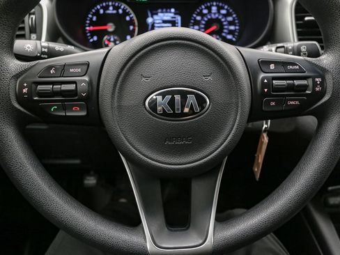 Used 2018 Kia Sorento FWD image 33