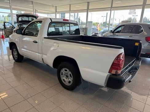 Used 2014 Toyota Tacoma 2WD Regular Cab image 6