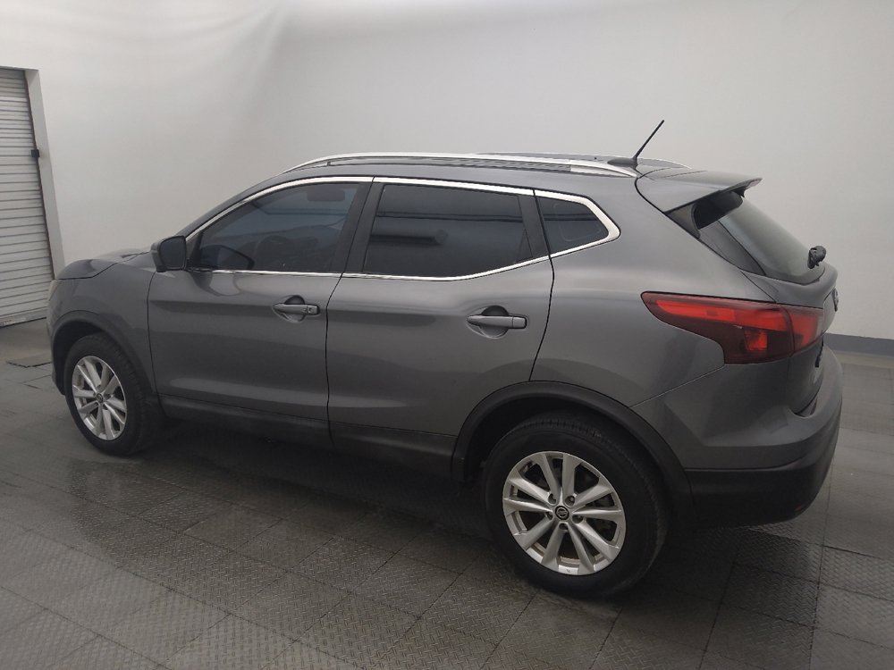Used 2019 Nissan Rogue Sport SV w/ Technology Package FWD image 3
