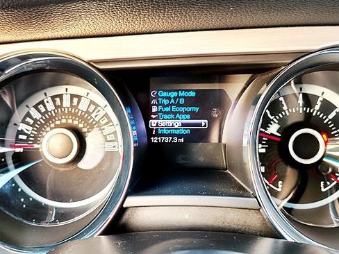 Used 2013 Ford Mustang Premium RWD image 19