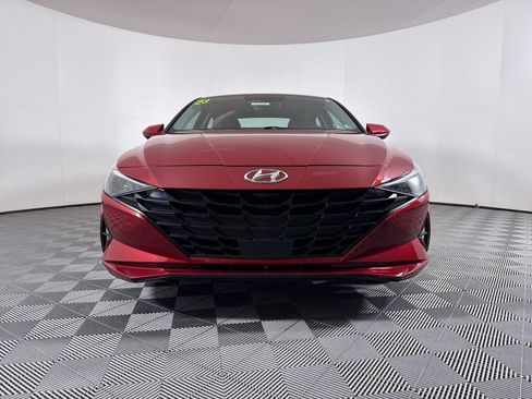 Used 2023 Hyundai Elantra SEL w/ Convenience Package image 2