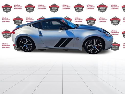Used 2020 Nissan 370Z image 6