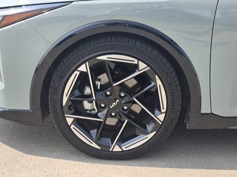 Certified 2025 Kia K4 GT-Line w/ GT-Line Premium Package FWD image 17