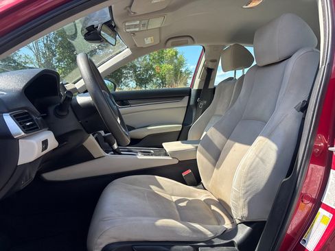 Used 2018 Honda Accord LX image 11