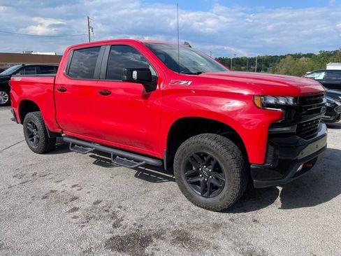Used 2022 Chevrolet Silverado 1500 LT Trail Boss w/ LT Trail Boss Premium Package AWD/4WD image 2