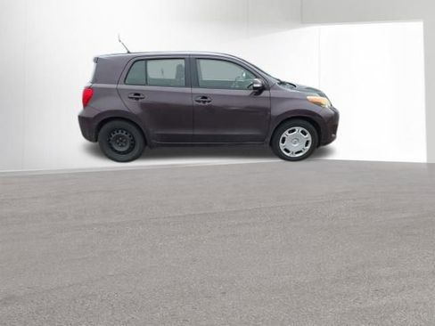 Used 2014 Scion xD image 4