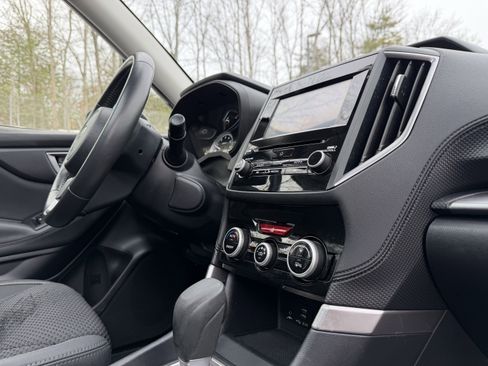 Used 2023 Subaru Forester Premium image 34