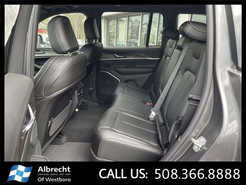 New 2026 Jeep Grand Cherokee Limited AWD/4WD image 12