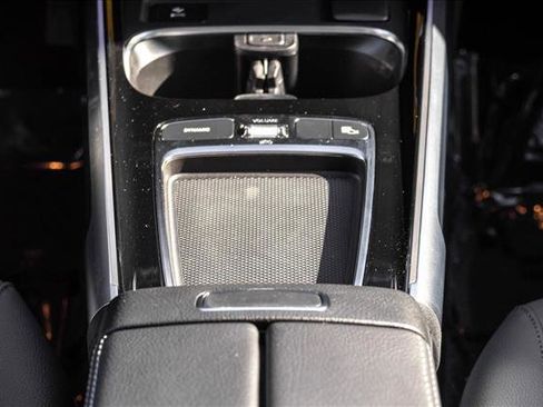 New 2026 Mercedes-Benz GLB 250 4MATIC image 21