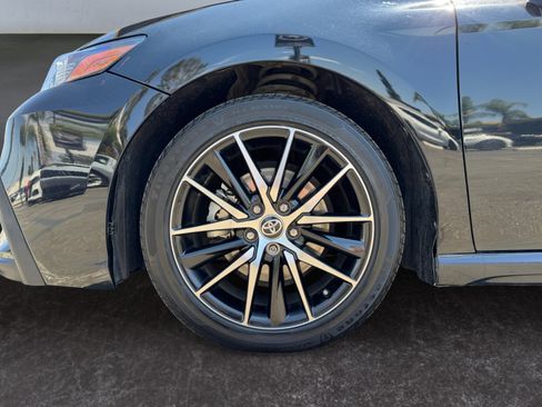 Used 2022 Toyota Camry SE FWD image 14