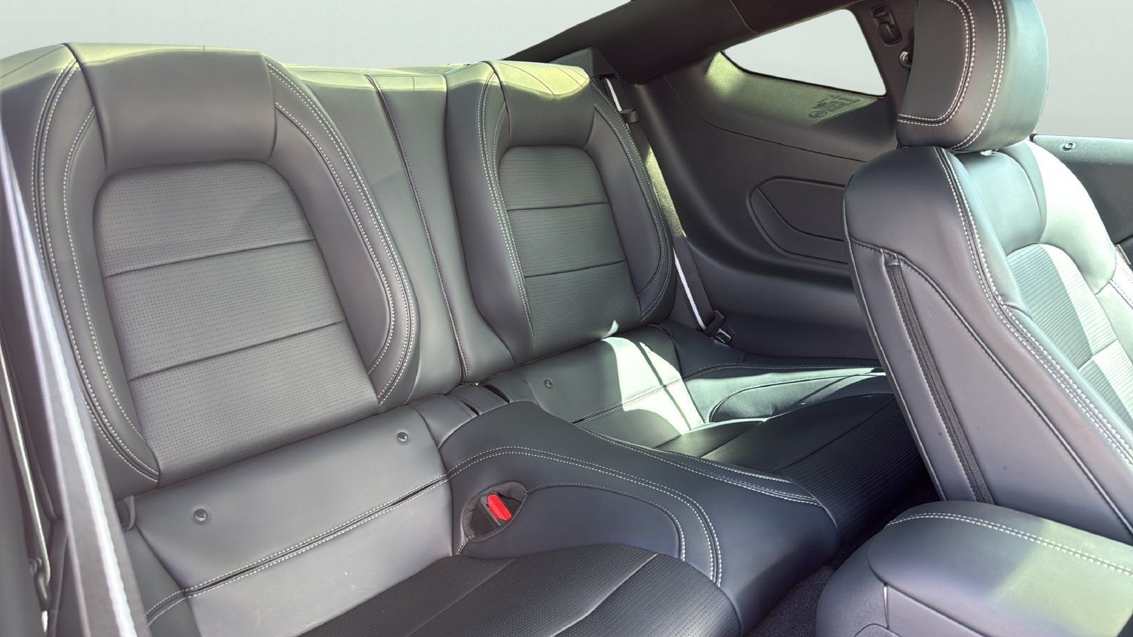 Used 2025 Ford Mustang GT Premium RWD image 26