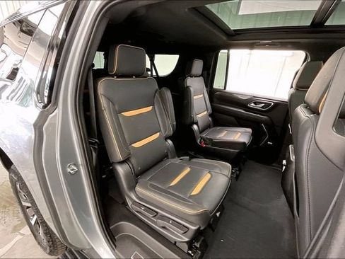 Certified 2023 GMC Yukon XL AT4 w/ AT4 Premium Package AWD/4WD image 19