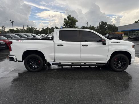 Used 2022 Chevrolet Silverado 1500 RST w/ Redline Edition AWD/4WD image 3