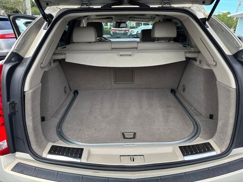 Used 2011 Cadillac SRX Luxury FWD image 13