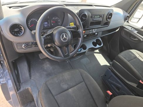 Used 2019 Mercedes-Benz Sprinter 170 image 13