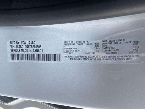 Used 2026 Chrysler Pacifica Limited FWD image 35