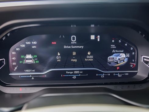 Used 2023 GMC Yukon Denali image 14