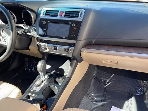 Used 2017 Subaru Outback 2.5i Limited image 16