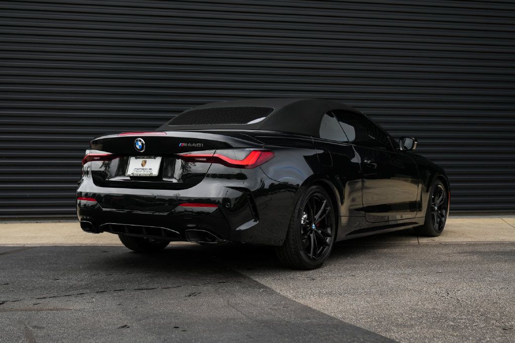 Used 2024 BMW M440i Convertible RWD image 15
