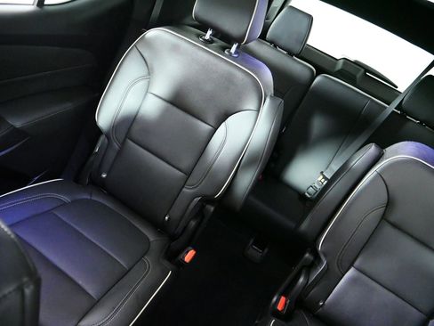 Used 2023 Chevrolet Traverse Premier AWD/4WD image 12