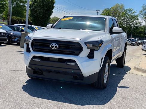 Used 2024 Toyota Tacoma SR5 RWD image 3