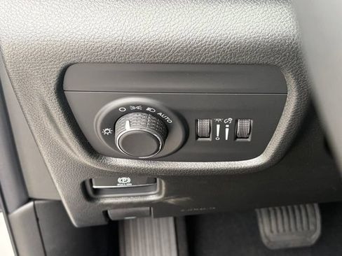 New 2026 Jeep Grand Cherokee L 4WD image 23