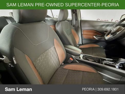 Used 2023 Nissan Kicks SR FWD image 25