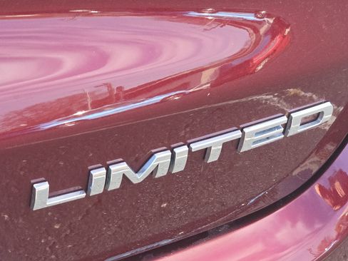 Used 2022 Jeep Compass Limited image 18