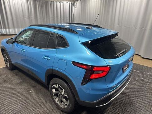 Certified 2025 Chevrolet Trax LT w/ LT Convenience Package image 10